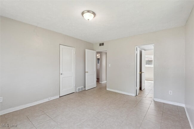 Building Photo - 27240 Markbarry Ave