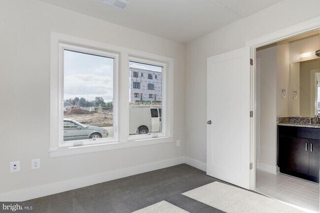 Building Photo - 8051 Tribeca St