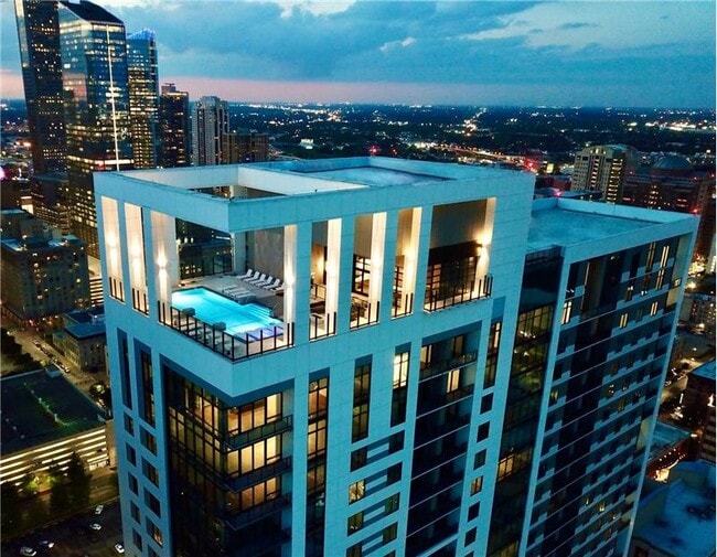 Building Photo - 807 Crawford St