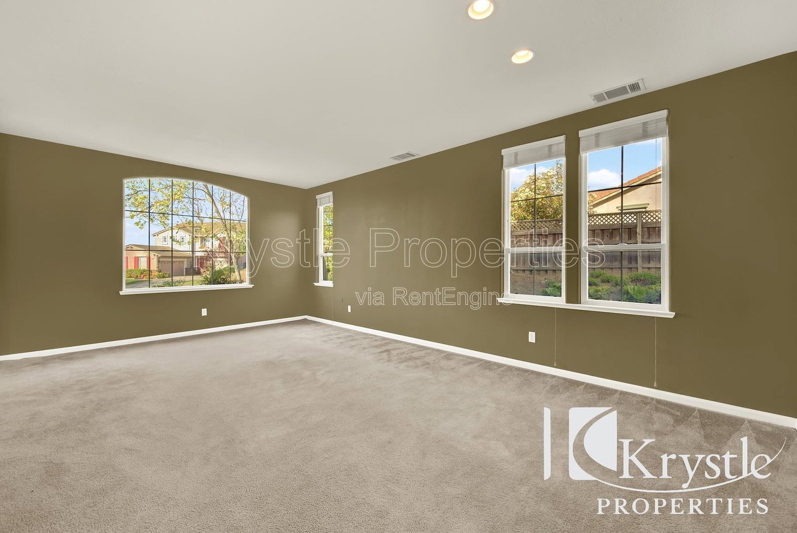 Building Photo - 3050 Blue Sky Ct