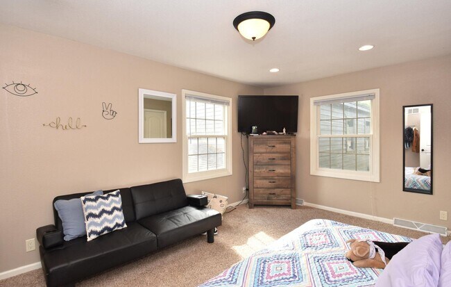 Building Photo - N63W29834 Woodfield Ct