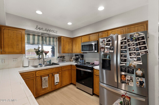 Building Photo - 2208 E Contessa Cir