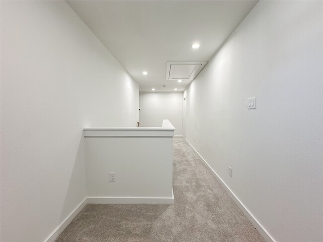 Building Photo - 824 Waxahachie St