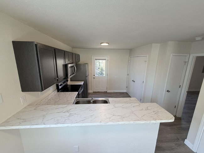 Building Photo - 1701 Hanover Blvd