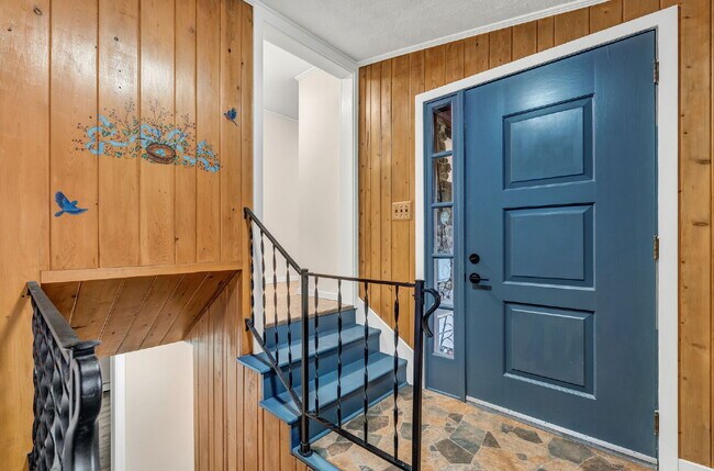 Building Photo - Mid-Century Cool Meets Maine Serenity Design. Privacy. Location. This one has it all.