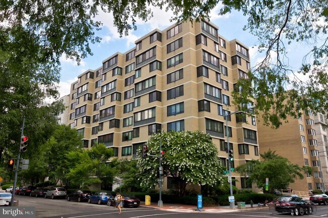 Building Photo - 2030 F St NW