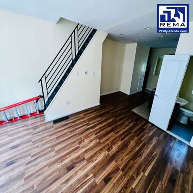 Building Photo - Renovated 3BR/1.5BA North Philly Home with Open Layout & Rear Yard