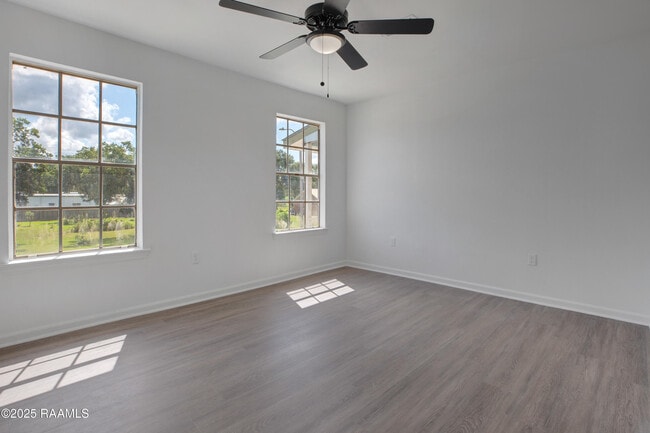 Building Photo - 119 Courtney Dr