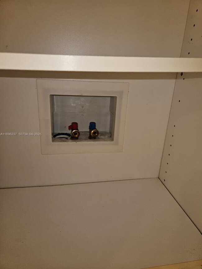 Building Photo - 1800 NE 114th St