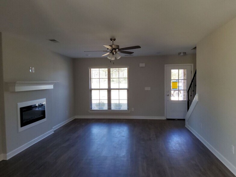 Building Photo - New Build in Oakland, TN!