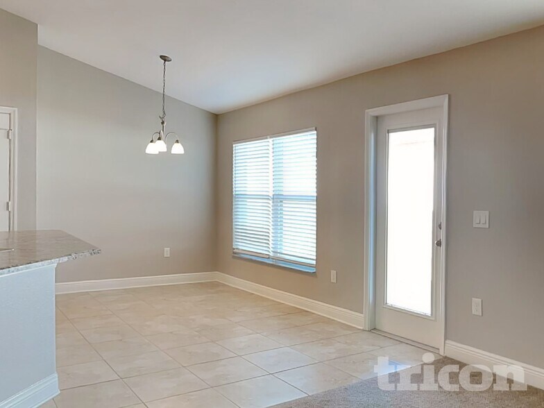 Building Photo - 1599 Lemon Ave