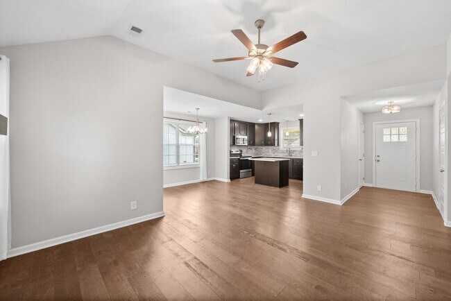 Building Photo - 1493 Fredrick Dr