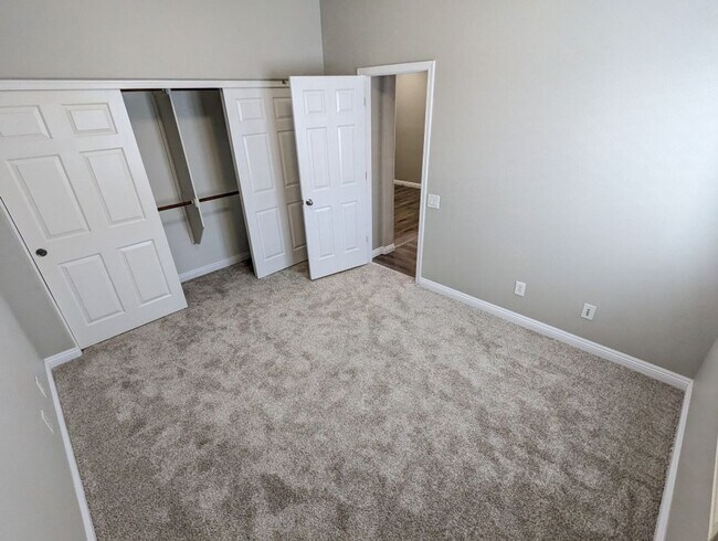 Building Photo - 2782 Lochleven Way