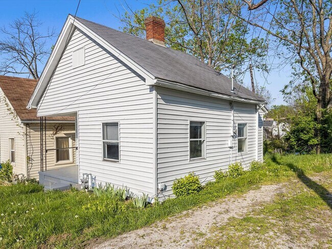 Building Photo - 1-Bedroom / 1-Bath – Move-In Special!