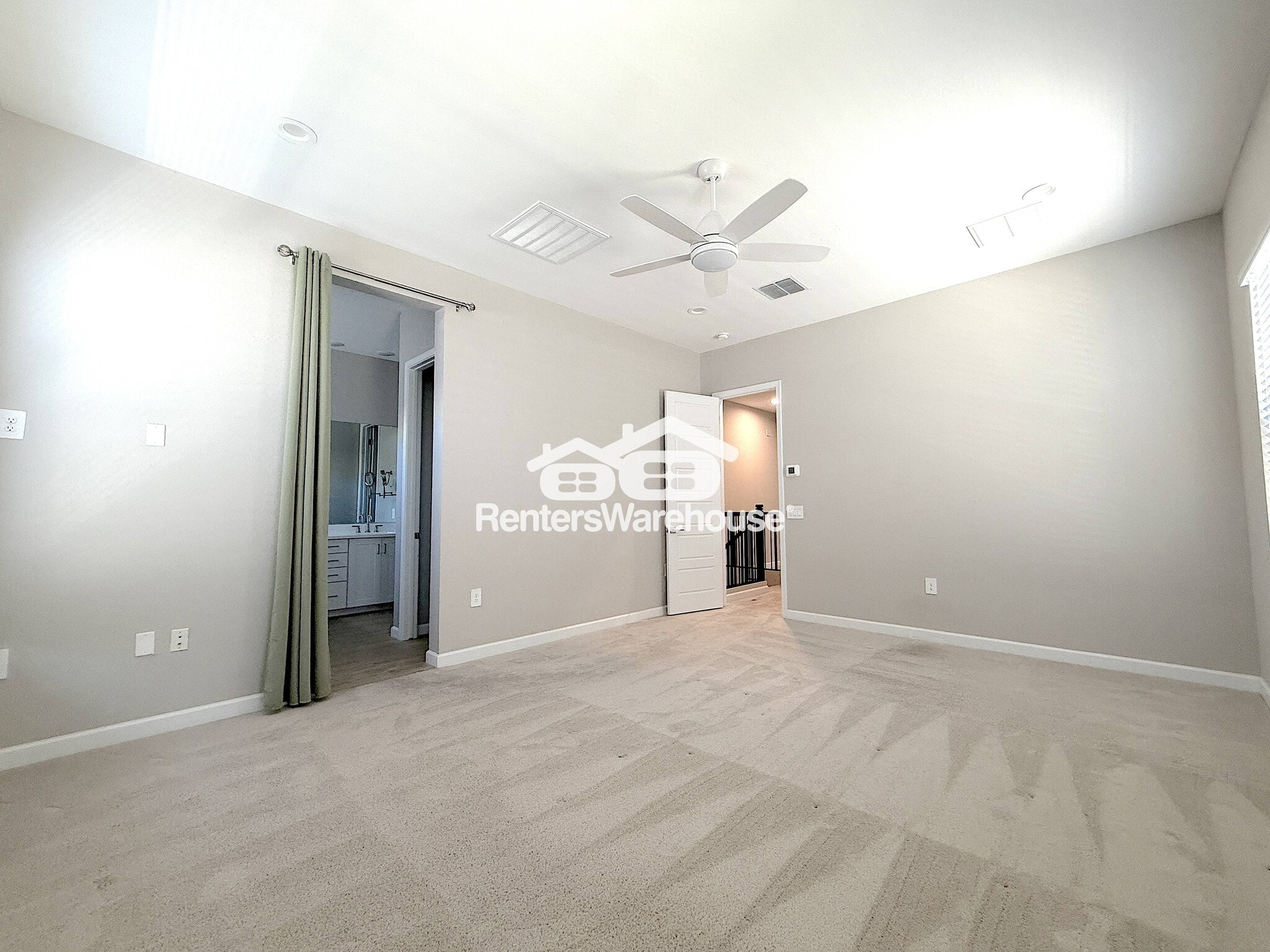 Building Photo - 5059 E Gallop Wy