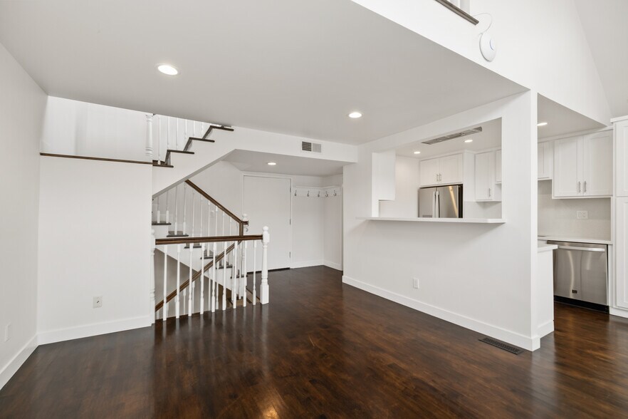 Building Photo - 24 Westwind St