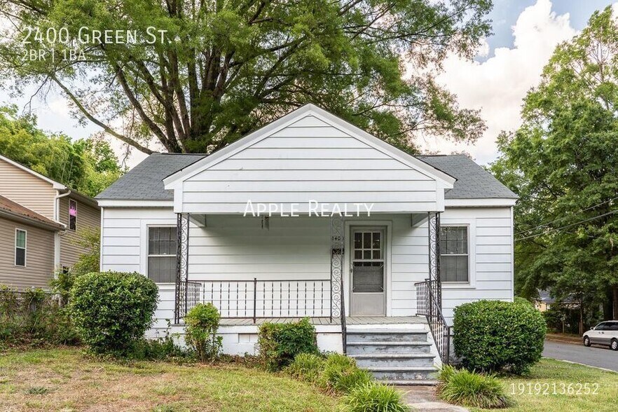 Primary Photo - 2400 Green St