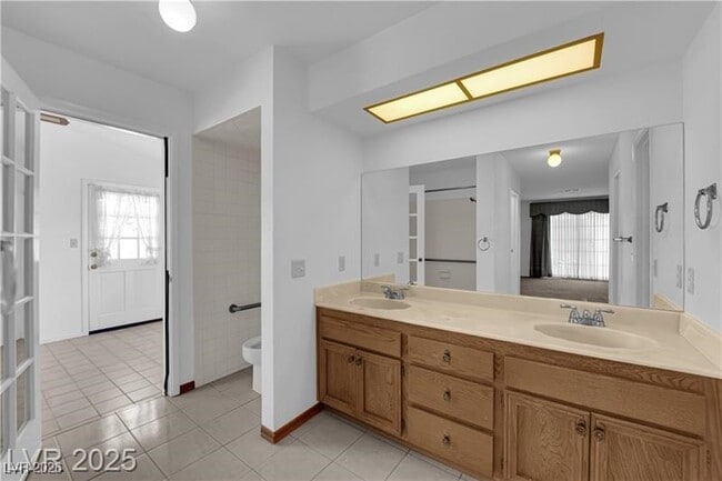 Building Photo - 2004 Canterbury Dr