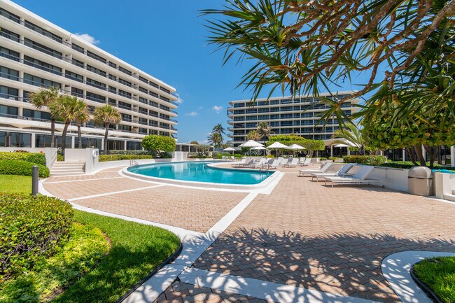 Building Photo - 2660 S Ocean Blvd