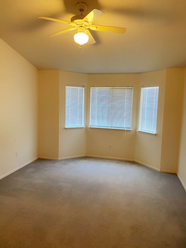 Building Photo - 3911 Christy Heights