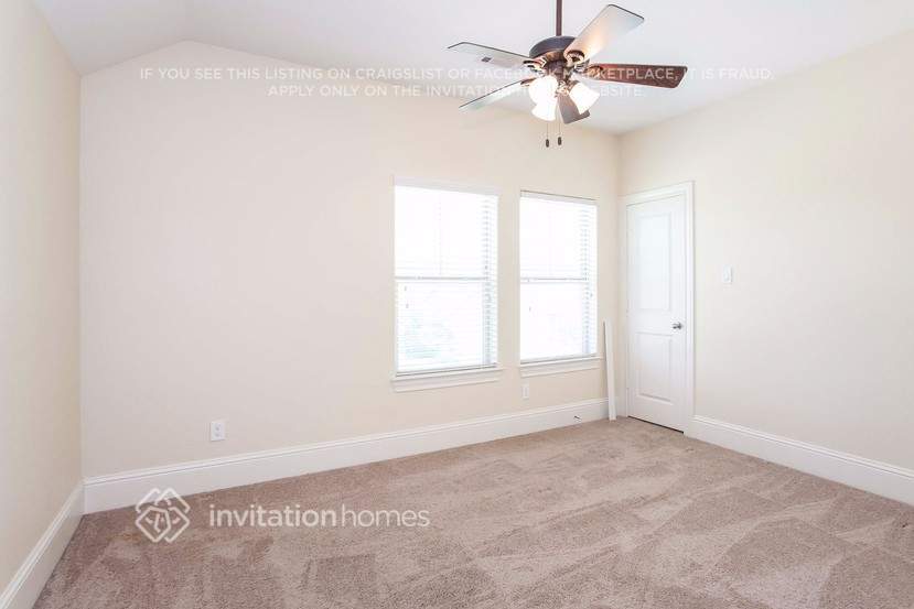 Building Photo - 1307 Ainsley Way Dr