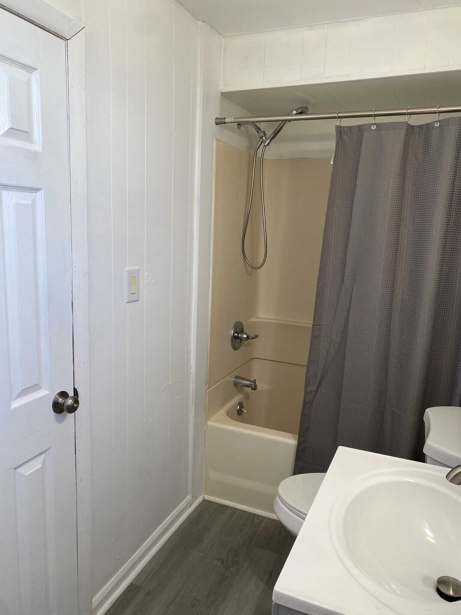 Building Photo - 56 Charles St