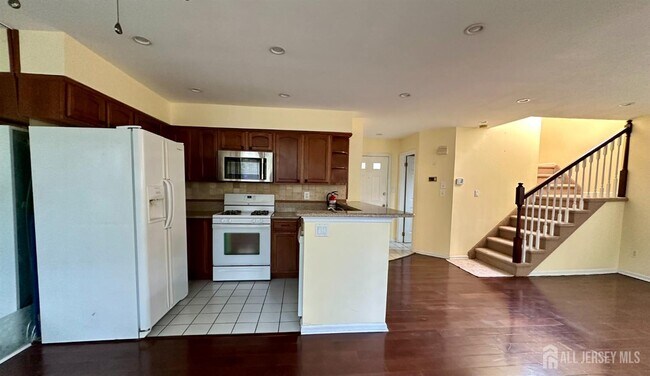 Building Photo - 435 Meade Ct