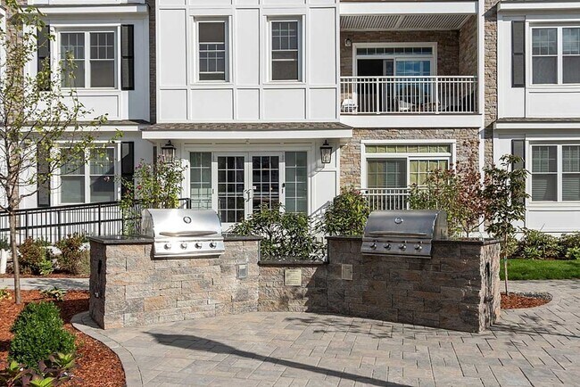 Building Photo - 320 Middlesex Ave