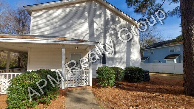 Building Photo - 117 Country Town Dr