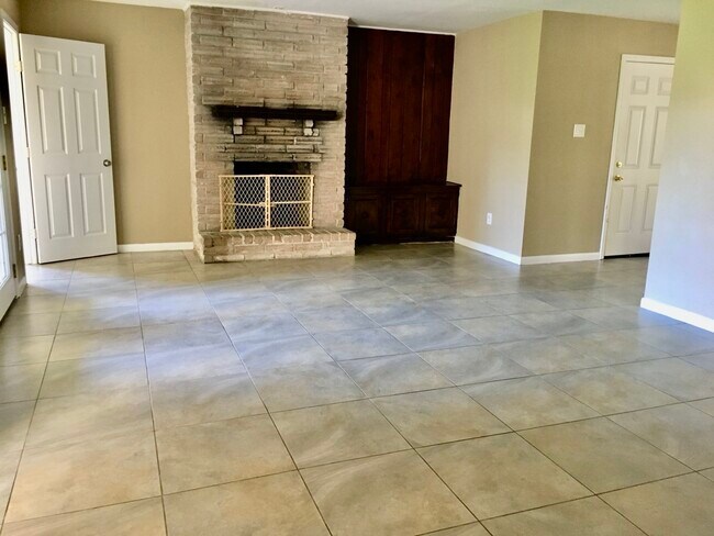 Building Photo - 7410 Frostview Ln