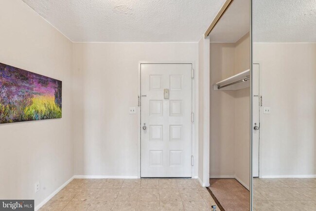 Building Photo - 8340 Greensboro Dr