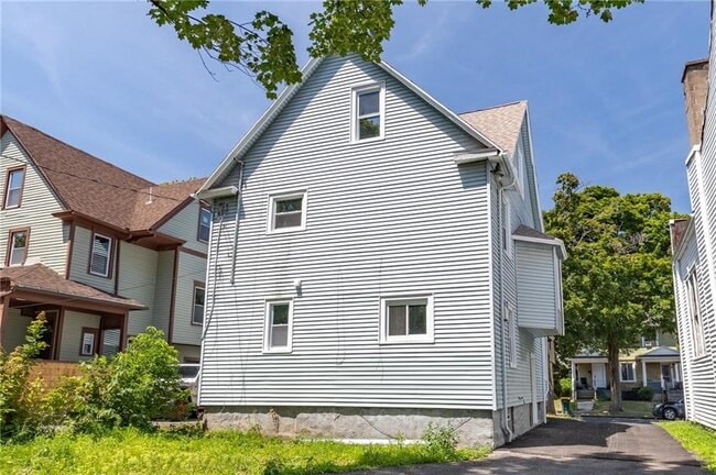 Building Photo - 567 Hayward Ave