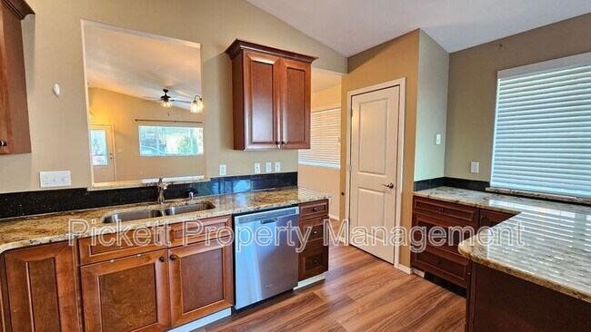Building Photo - 1506 N Cambrian Ave