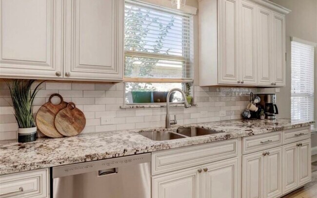 Building Photo - 26214 Christen Canyon Ln