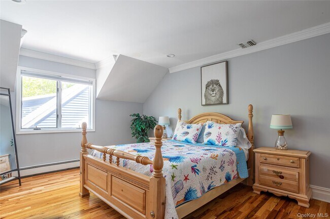 Building Photo - 2300 Pine Tree Rd