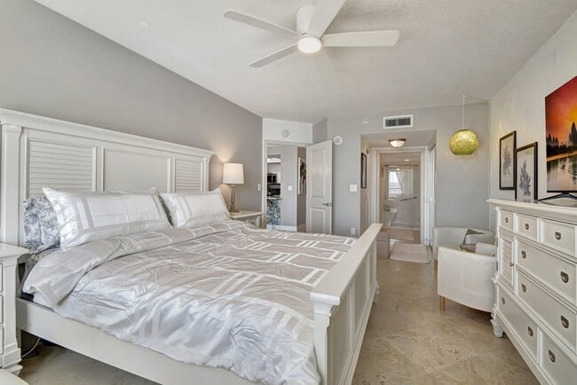 Building Photo - 99 SE Mizner Blvd