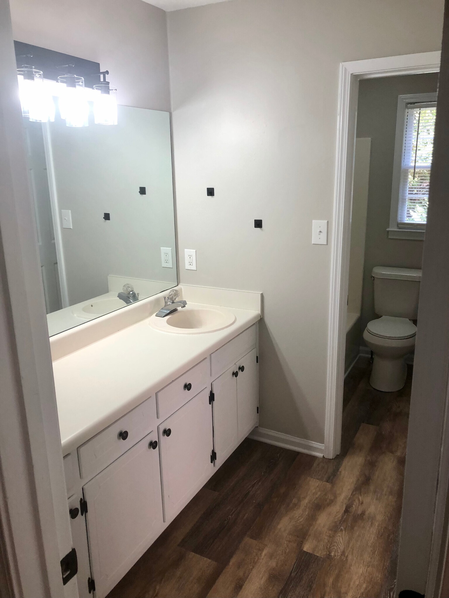 Building Photo - 2376 Rosedale Rd