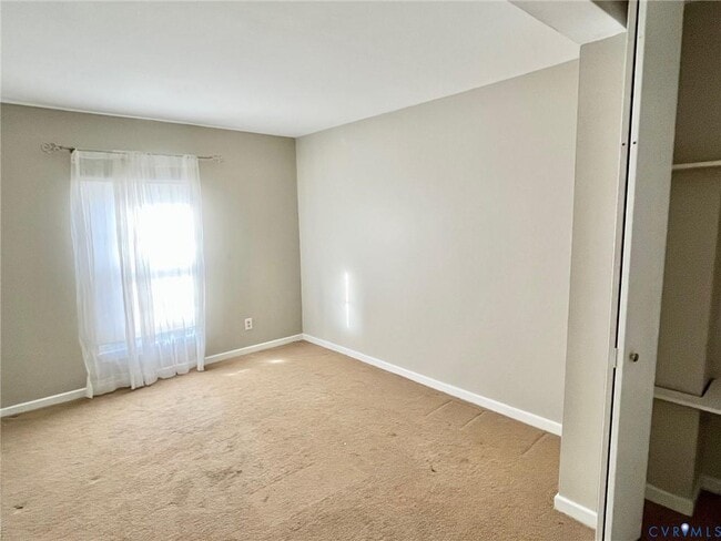 Building Photo - 18 Skipwith Green Cir