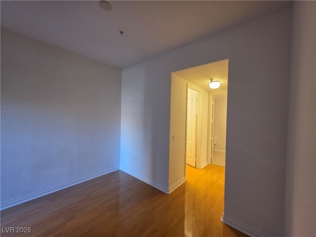 Building Photo - 62 E Serene Ave