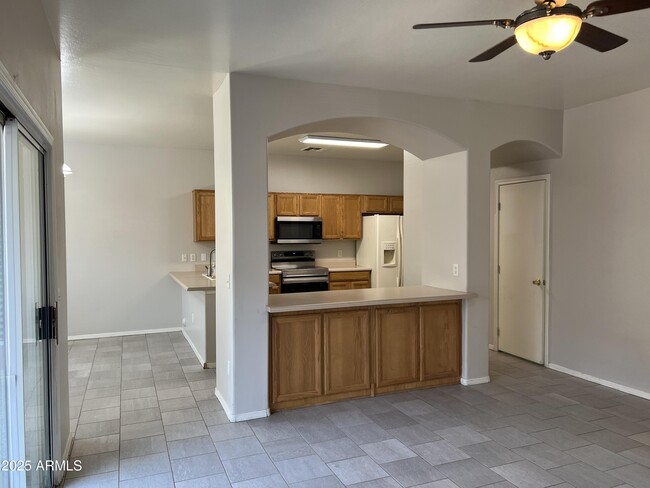 Building Photo - 4220 E Orchid Ln