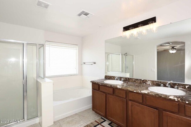 Building Photo - 7062 W Andrew Ln