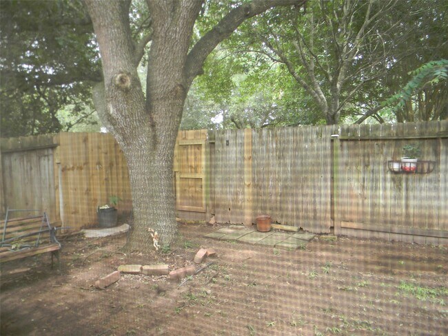 Building Photo - 2511 Branch View Ln