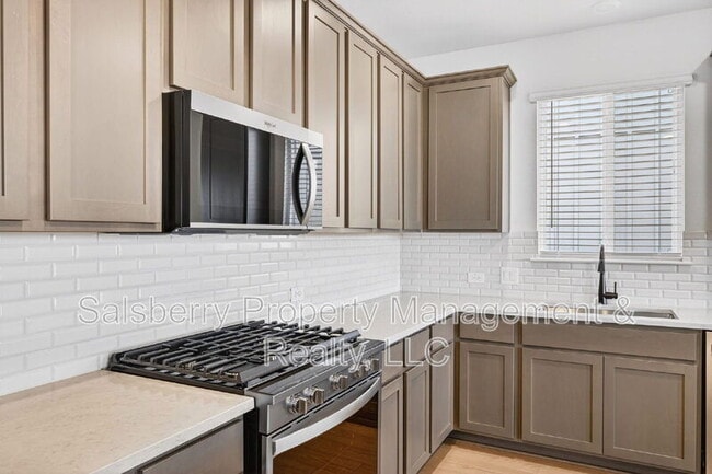 Building Photo - 125 Gallegos Dr