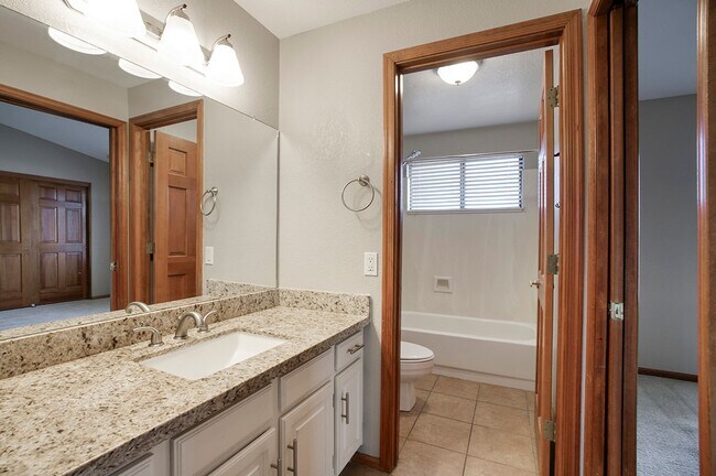 Building Photo - Spacious Tempe 4 bedroom