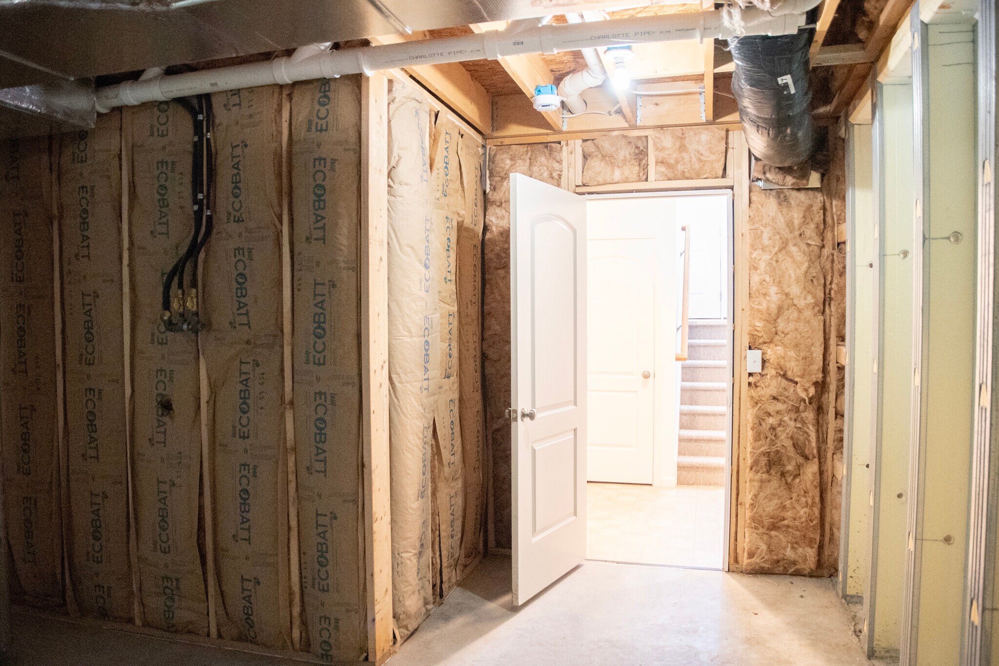 Building Photo - 635 Winding Ln