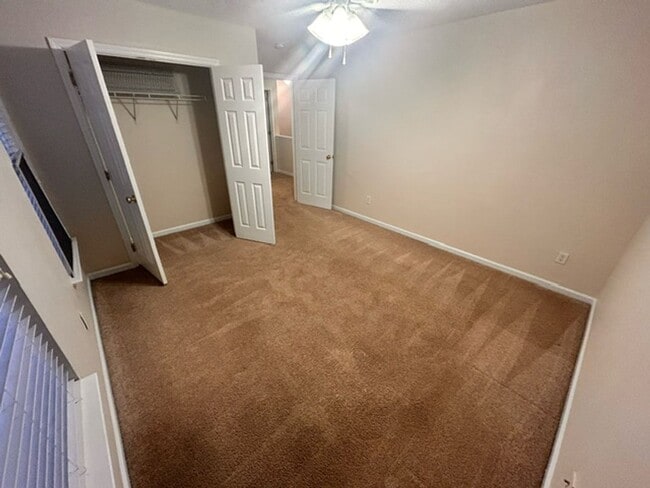 Building Photo - Arbor Oaks Subdivision 4BR 2.5Ba