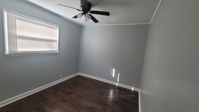 Building Photo - 34 Hickory Dr