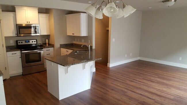Building Photo - Tuscridge LLC