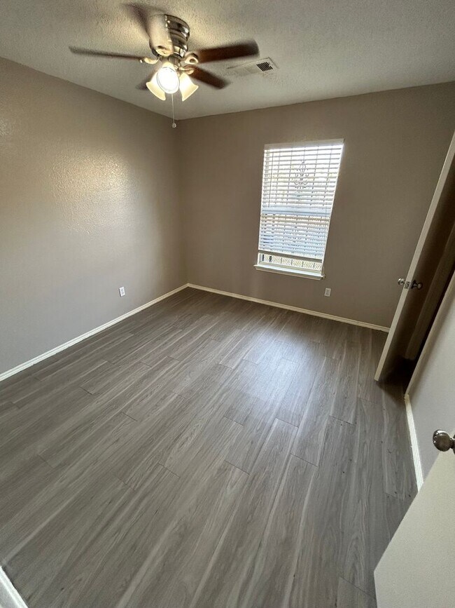 Building Photo - Make yourself at home!