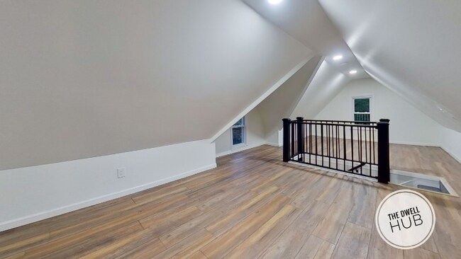 Building Photo - 436 Conger Ave